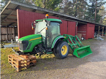 Traktor JOHN DEERE