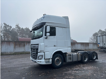 Truk DAF XF 530