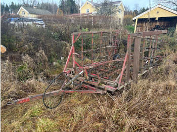 Mesin pengolahan tanah VÄDERSTAD