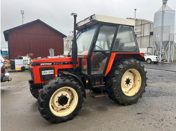 Traktor ZETOR