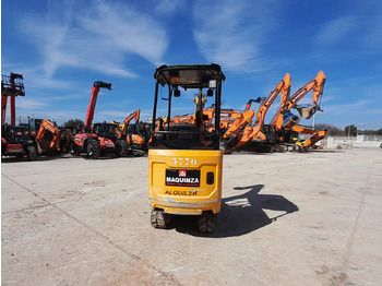 Ekskavator mini JCB 15C: gambar 3