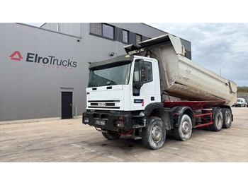 Truk jungkit IVECO EuroTrakker