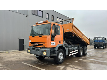 Truk jungkit IVECO EuroTrakker