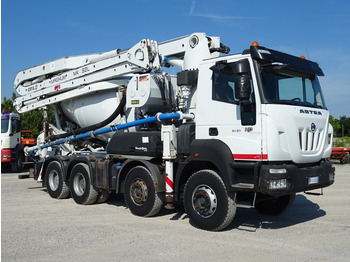 Truk pompa mixer IVECO Astra