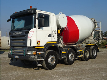Truk pengaduk beton SCANIA R