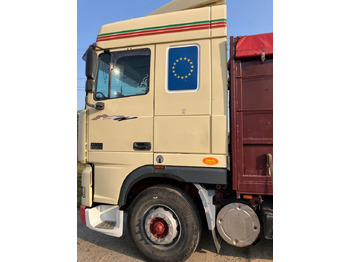Truk flatbed DAF XF 95 430 Platform: gambar 2 Truk flatbed DAF XF 95 430 Platform: gambar 2