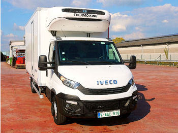 Van berpendingin IVECO Daily