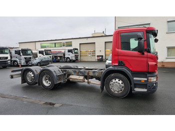 Truk sasis SCANIA P 400