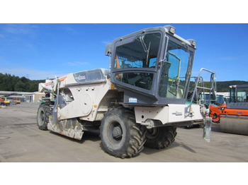 Mesin aspal WIRTGEN