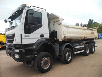 Truk jungkit IVECO Trakker
