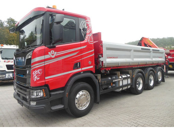 Truk derek SCANIA R 580