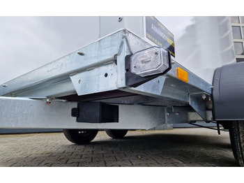 Trailer kotak tertutup SARIS