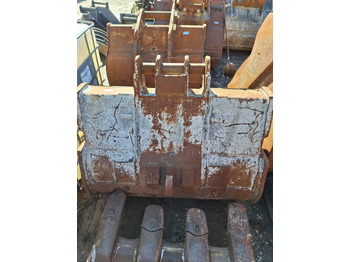 Ember ekskavator VOLVO