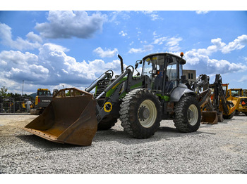 Backhoe loader