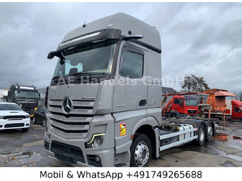 Pengangkut kontainer/ Container truck MERCEDES-BENZ Actros 2545