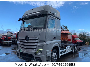 Pengangkut kontainer/ Container truck MERCEDES-BENZ Actros 2545