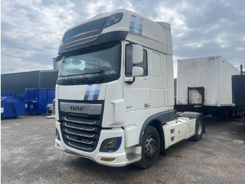 Tractor head DAF XF 530