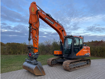 Ekskavator perayap DOOSAN DX140