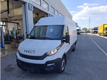 Van penumpang IVECO Daily 35s14