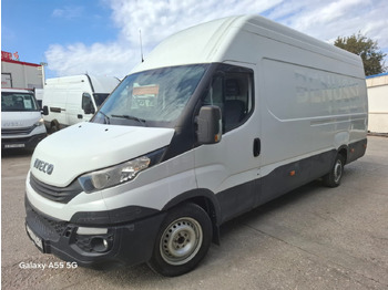 Van penumpang IVECO Daily 35s16