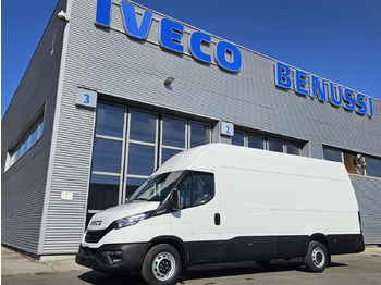 Van penumpang IVECO Daily 35s18