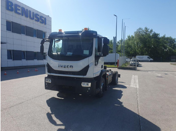 Truk sasis IVECO EuroCargo