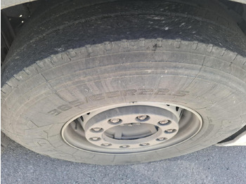 Tractor head IVECO S-Way AS440S48T/P: gambar 5 Tractor head IVECO S-Way AS440S48T/P: gambar 5