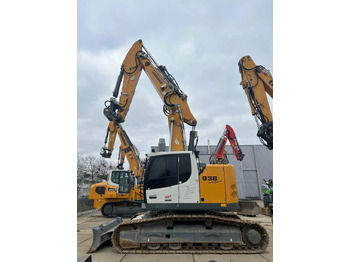 Ekskavator perayap LIEBHERR R 936