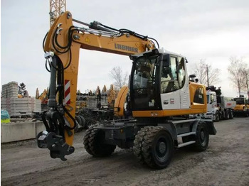 Ekskavator roda LIEBHERR A 916