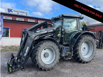 Traktor MASSEY FERGUSON 5713
