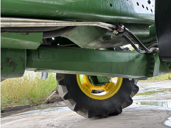 As roda depan JOHN DEERE