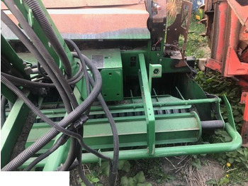 Suku cadang untuk Baler bulat John Deere V461M - Podbieracz: gambar 3