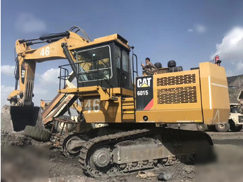 Ekskavator perayap CATERPILLAR