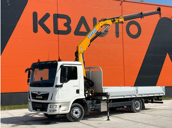 Truk flatbed MAN TGL