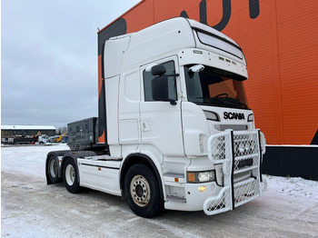 Interior photo 1: Tractor head Scania R 560 6x2 RETARDER / DOUBLE BOGIE