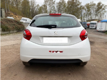 Hatchback Peugeot 208: gambar 4