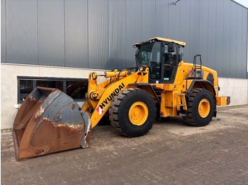 Wheel loader HYUNDAI