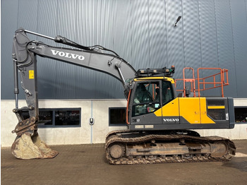 Ekskavator perayap VOLVO EC220EL