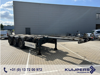 Semi-trailer pengangkut mobil RENDERS