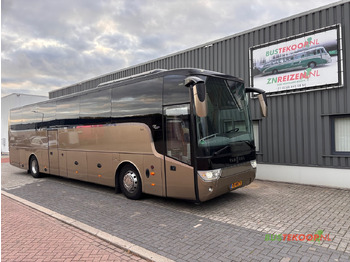 Bus pariwisata VAN HOOL