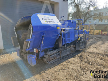 Paver aspal CATERPILLAR