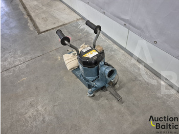 Peralatan konstruksi