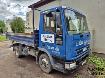 Truk jungkit IVECO
