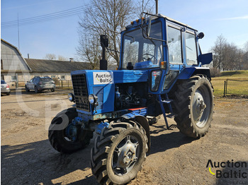 Traktor BELARUS