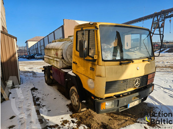 Truk tangki MERCEDES-BENZ
