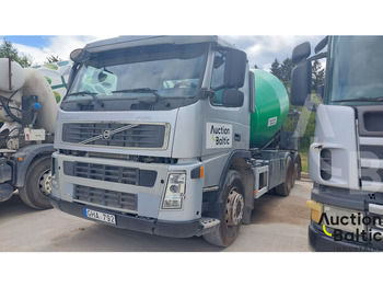 Truk pengaduk beton VOLVO FM9