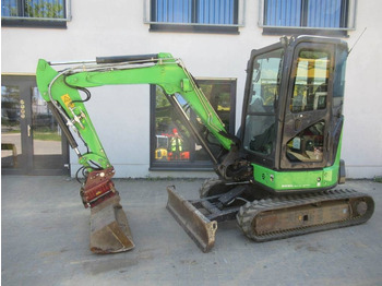 Ekskavator mini HITACHI