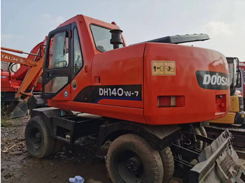 Ekskavator roda DOOSAN