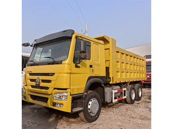 Truk jungkit SINOTRUK HOWO