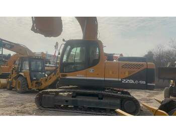 Ekskavator perayap HYUNDAI 220LC-9S: gambar 3